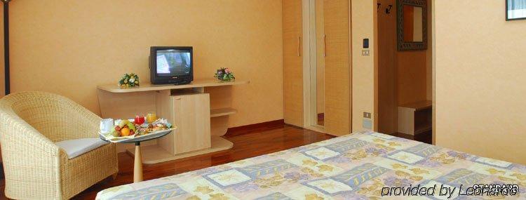 Hotel Sailing Center Malcesine Room photo